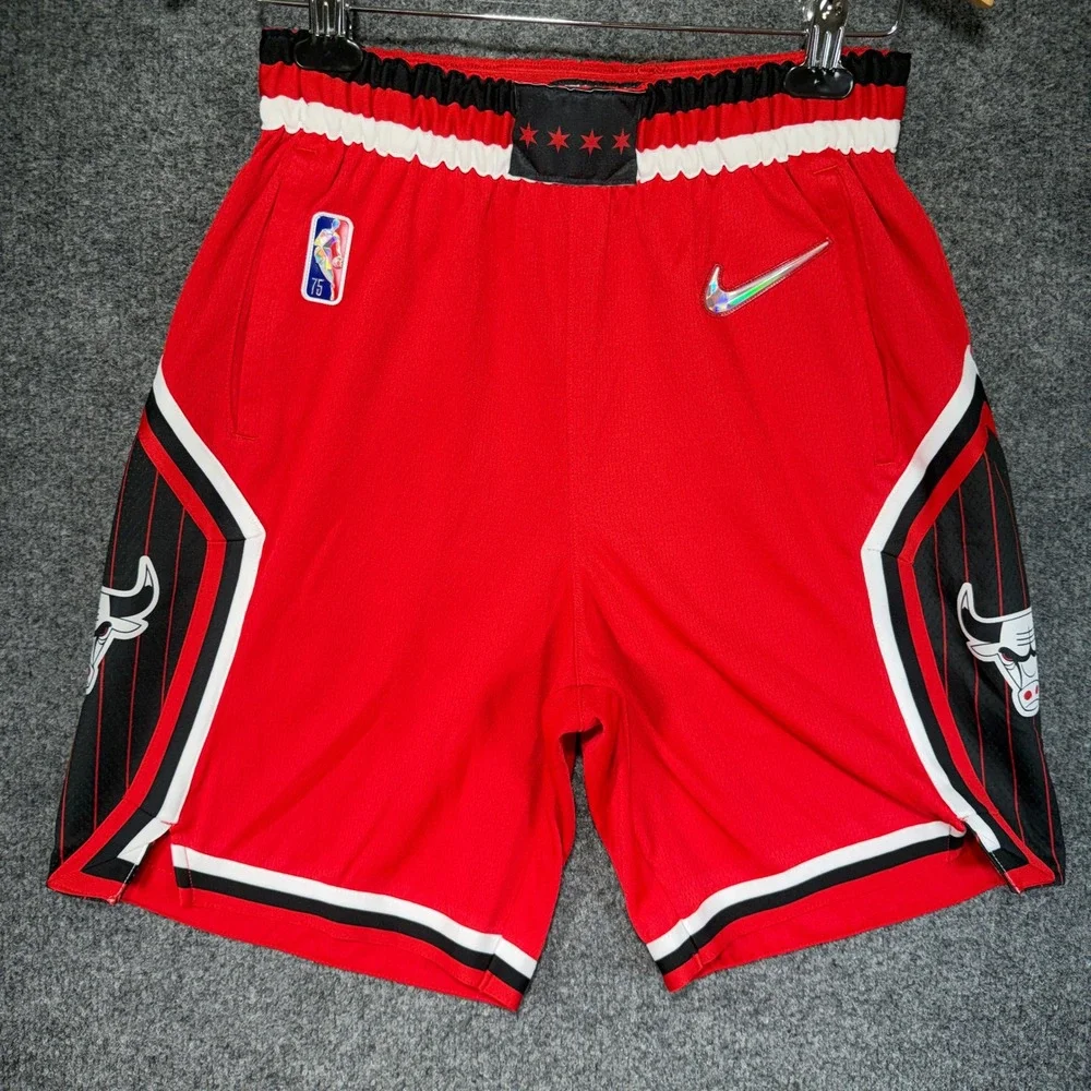 Nike Chicago Bulls NBA 75th Anniversary Shorts Mens Small Red Dri-FIT Engineered